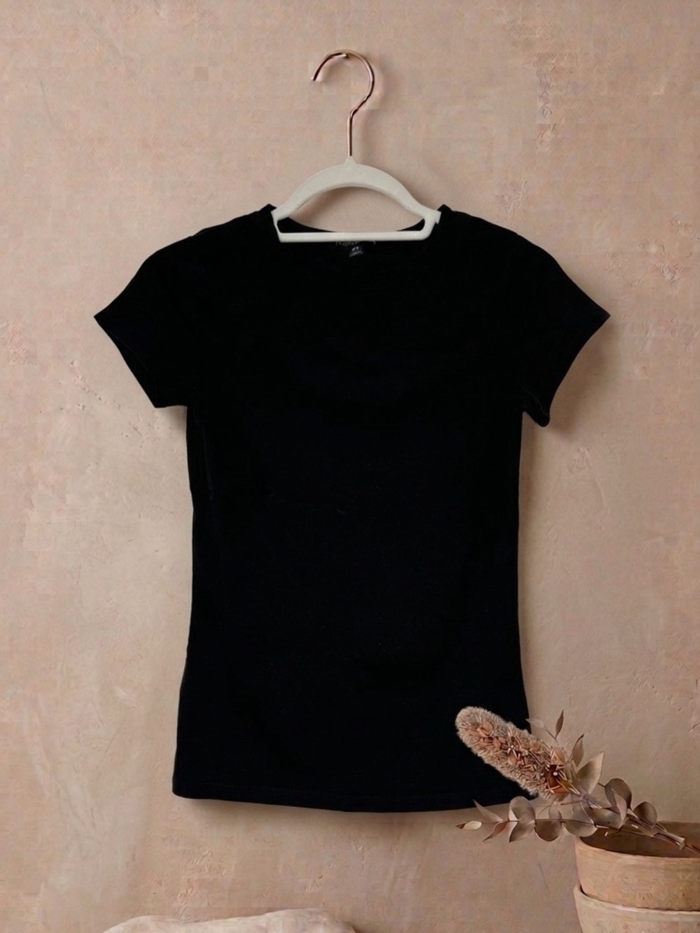 Fashion Nova Black Short Sleeve Crewneck Tee